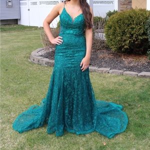 Ellie Wilde prom dress